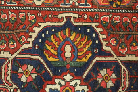 Bakhtiar Red Hand Knotted 129 X 190  Area Rug 400-17303 Image 21