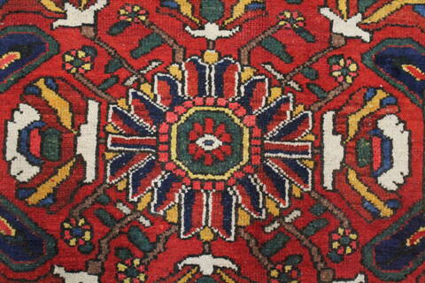 Bakhtiar Red Hand Knotted 129 X 190  Area Rug 400-17303 Image 22