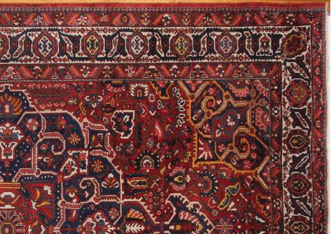 Bakhtiar Red Hand Knotted 129 X 190  Area Rug 400-17303 Image 2