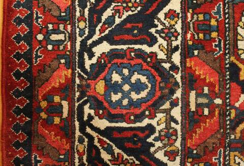 Bakhtiar Red Hand Knotted 129 X 190  Area Rug 400-17303 Image 7