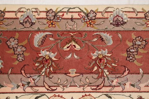 Tabriz Beige Hand Knotted 67 X 101  Area Rug 400-17410 Image 16
