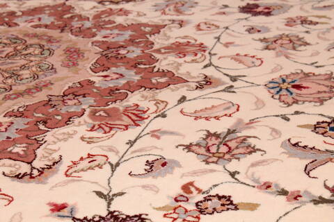 Tabriz Beige Hand Knotted 67 X 101  Area Rug 400-17410 Image 23