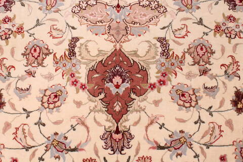 Tabriz Beige Hand Knotted 67 X 101  Area Rug 400-17410 Image 14