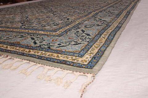 Kashan Beige Hand Knotted 83 X 118  Area Rug 400-17529 Image 5
