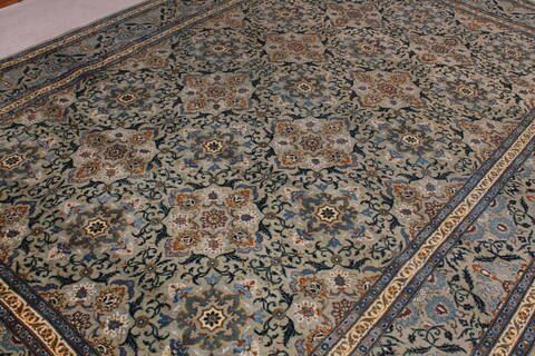 Kashan Beige Hand Knotted 83 X 118  Area Rug 400-17529 Image 6