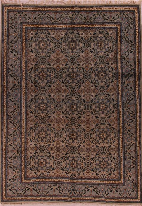 Kashan Beige Hand Knotted 83 X 118  Area Rug 400-17529 Image 0
