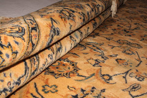 Kashan Beige Hand Knotted 101 X 133  Area Rug 400-17531 Image 12