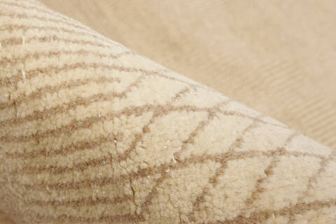 Modern Beige Hand Knotted 911 X 144  Area Rug 250-21353 Image 2