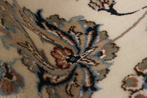 Nain White Hand Knotted 98 X 140  Area Rug 250-21442 Image 5
