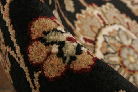 Agra Black Hand Knotted 80 X 102  Area Rug 250-21753 Image 2
