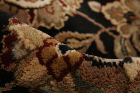 Agra Black Hand Knotted 80 X 102  Area Rug 250-21753 Image 3