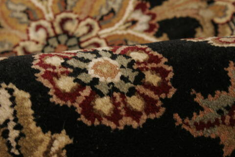 Agra Black Hand Knotted 80 X 102  Area Rug 250-21753 Image 4