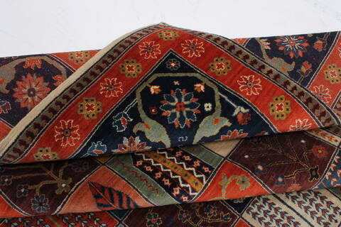 Bakhtiar Multicolor Hand Knotted 89 X 116  Area Rug 250-22094 Image 11