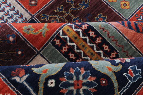 Bakhtiar Multicolor Hand Knotted 89 X 116  Area Rug 250-22094 Image 12