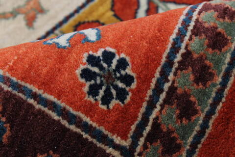 Bakhtiar Multicolor Hand Knotted 89 X 116  Area Rug 250-22094 Image 4