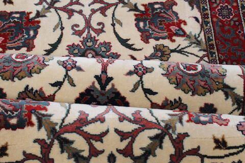 Semnan Beige Hand Knotted 56 X 143  Area Rug 250-22247 Image 11