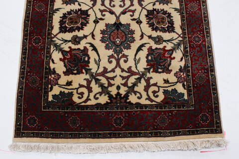Semnan Beige Hand Knotted 56 X 143  Area Rug 250-22247 Image 3
