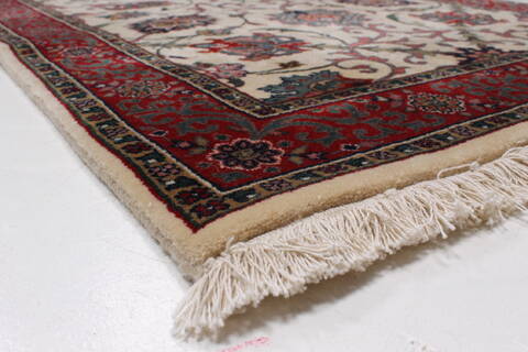 Semnan Beige Hand Knotted 56 X 143  Area Rug 250-22247 Image 4