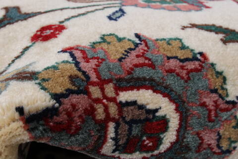 Semnan Beige Hand Knotted 56 X 143  Area Rug 250-22247 Image 7