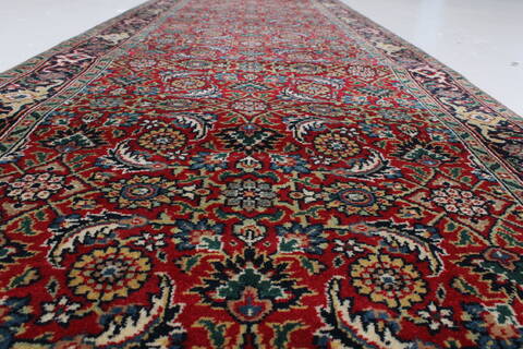 Herati Red Runner Hand Knotted 26 X 135  Area Rug 250-22413 Image 3