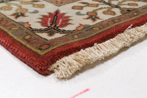 Isfahan Red Runner Hand Knotted 27 X 123  Area Rug 250-22502 Image 5
