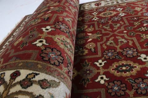 Isfahan Red Runner Hand Knotted 27 X 123  Area Rug 250-22502 Image 9