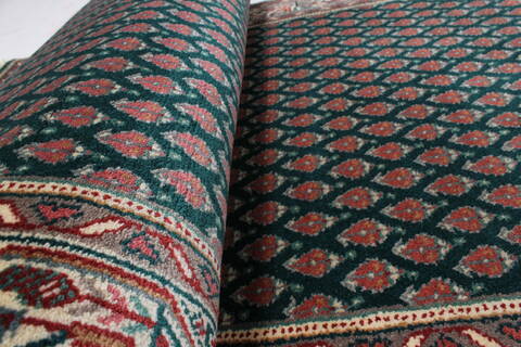 Sanandaj Green Runner Hand Knotted 27 X 1110  Area Rug 250-22757 Image 7