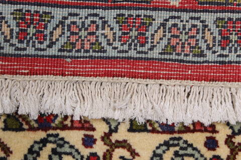 Sanandaj Beige Runner Hand Knotted 31 X 126  Area Rug 250-22799 Image 11