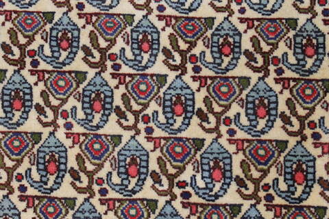 Sanandaj Beige Runner Hand Knotted 31 X 126  Area Rug 250-22799 Image 3