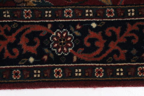 Semnan Red Runner Hand Knotted 28 X 107  Area Rug 250-22924 Image 4