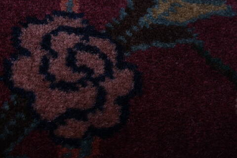 Semnan Red Runner Hand Knotted 28 X 107  Area Rug 250-22924 Image 8