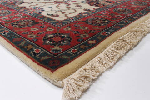 Semnan Beige Runner Hand Knotted 28 X 99  Area Rug 250-22999 Image 4