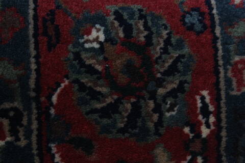 Semnan Beige Runner Hand Knotted 28 X 99  Area Rug 250-22999 Image 7
