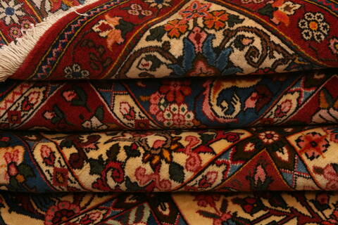 Bakhtiar Red Hand Knotted 68 X 103  Area Rug 100-23061 Image 5
