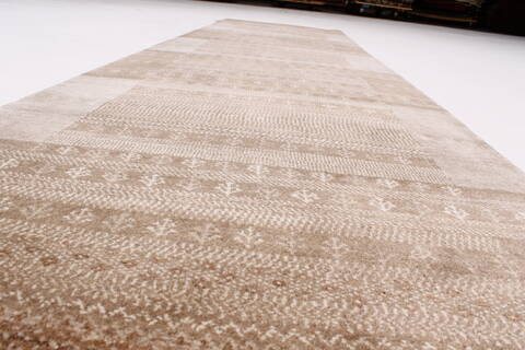 Modern Beige Runner Hand Knotted 27 X 101  Area Rug 250-23105 Image 2