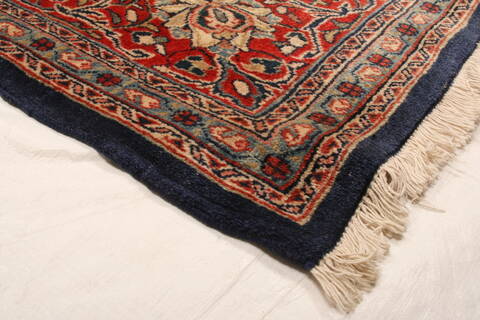 Sarouk Red Hand Knotted 72 X 106  Area Rug 100-23118 Image 7