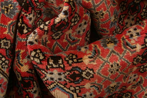 Ardebil Red Hand Knotted 63 X 96  Area Rug 100-23139 Image 2