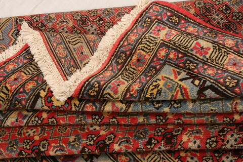 Ardebil Red Hand Knotted 63 X 96  Area Rug 100-23139 Image 5