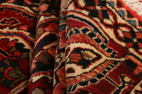 Bakhtiar Red Hand Knotted 610 X 103  Area Rug 100-23155 Image 3