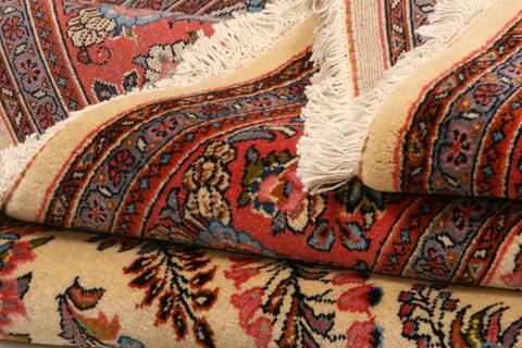 Sarouk Red Hand Knotted 67 X 101  Area Rug 100-23177 Image 6