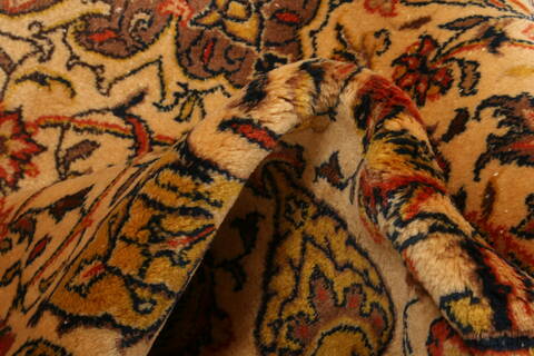 Sarouk Cream Hand Knotted 610 X 105  Area Rug 100-23206 Image 2