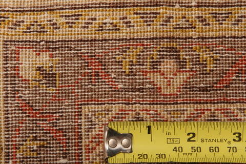 Sarouk Cream Hand Knotted 610 X 105  Area Rug 100-23206 Image 7