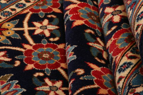 Varamin Red Hand Knotted 65 X 93  Area Rug 100-23210 Image 3