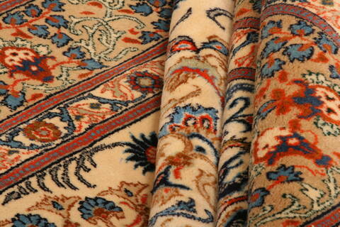 Kashmar Beige Hand Knotted 68 X 107  Area Rug 100-23212 Image 4