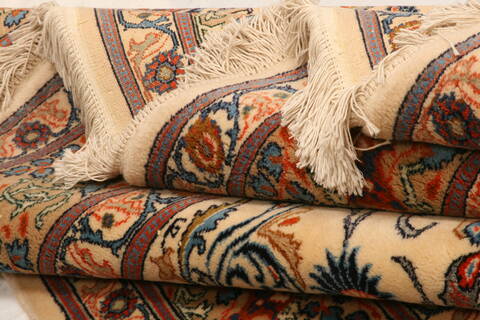 Kashmar Beige Hand Knotted 68 X 107  Area Rug 100-23212 Image 5