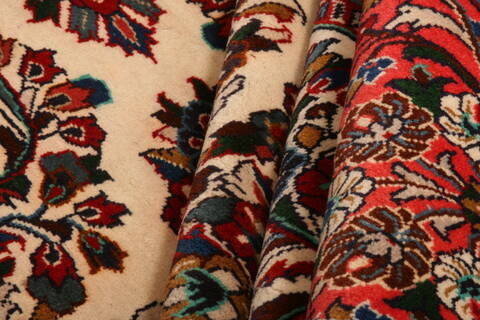 Sarouk Red Square Hand Knotted 87 X 89  Area Rug 100-23255 Image 4