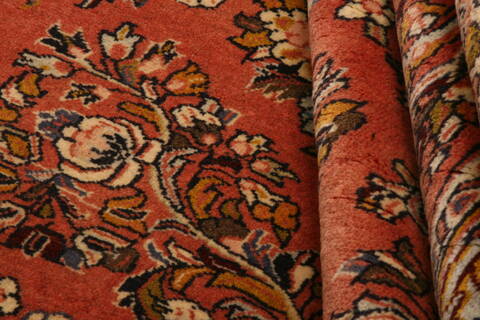 Sarouk Red Hand Knotted 85 X 87  Area Rug 100-23265 Image 3