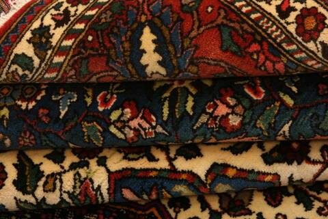 Bakhtiar Red Hand Knotted 69 X 101  Area Rug 100-23272 Image 8