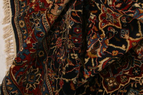 Sarouk Red Hand Knotted 611 X 102  Area Rug 100-23280 Image 2