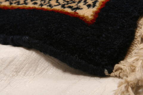 Sarouk Red Hand Knotted 611 X 102  Area Rug 100-23280 Image 9